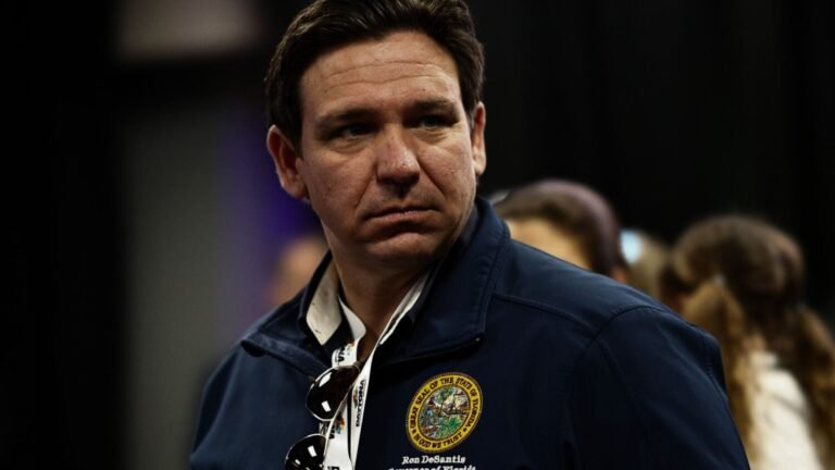 El gobernador de Florida, Ron DeSantis, anunció la aprobación de la regulación migratoria más estricta del estado