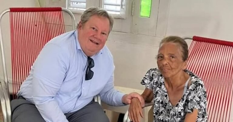 Régimen cubano intensifica ataques contra el embajador Mike Hammer